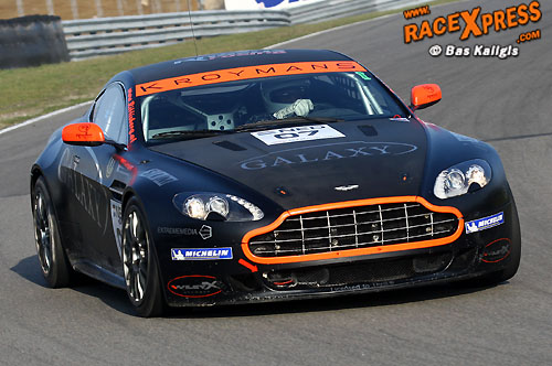 Aston Martin Vantage V8 GT4